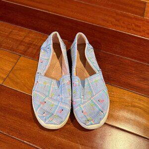 TOMS KIDS FLAMINGOS, SIZE 4.5 ALSO WOMENS 7